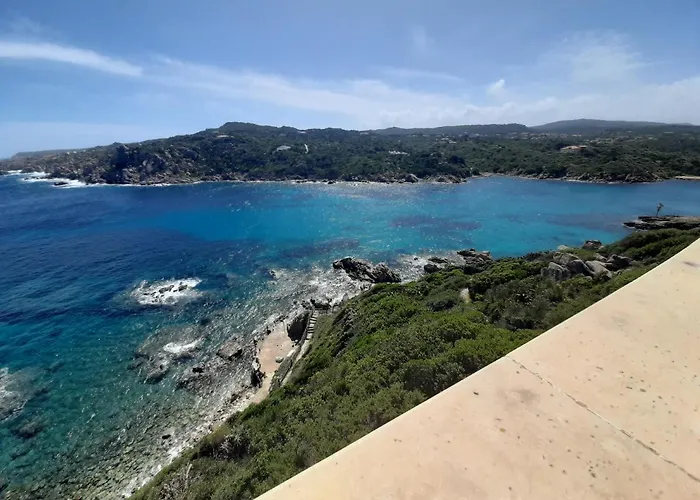 Overlooking The Sea 圣特雷莎加卢拉